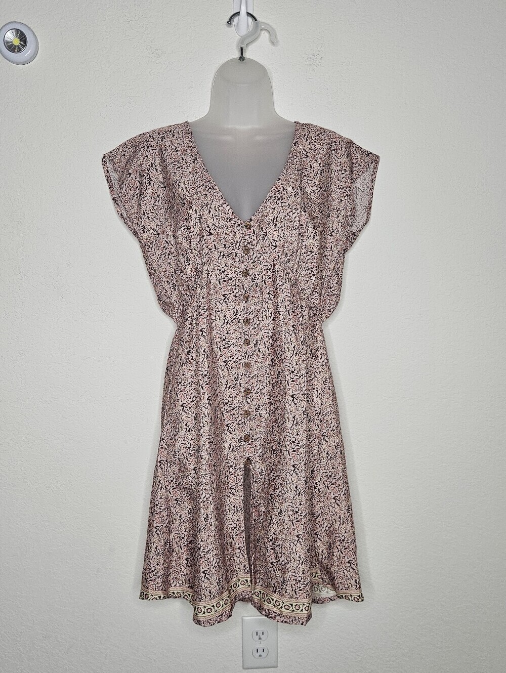 Lakhays Pink Floral Boho Mini Dress S/M Silk Blend Flutter Sleeve Lightweight